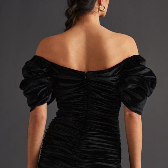 Anthro Hutch Velvet Mini Dress Puff-Sleeves Off-Shoulder Ruched Black Size 2 New - Picture 3 of 16